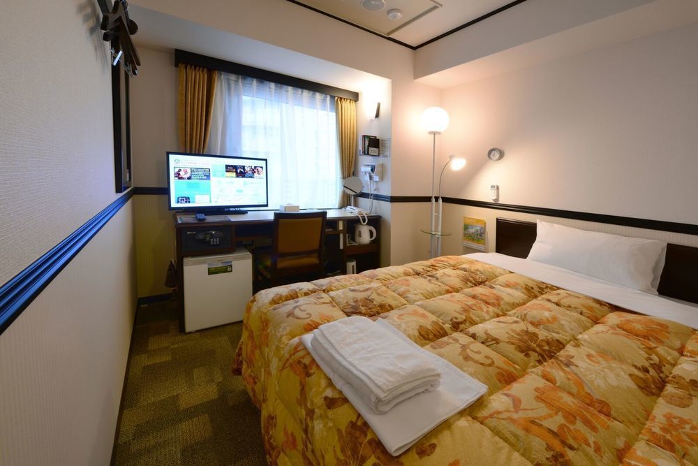 Toyoko Inn Osaka Namba Nippombashi Buitenkant foto